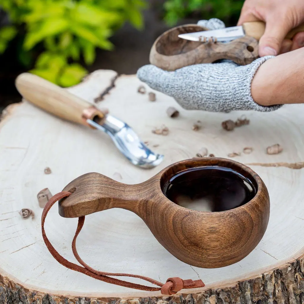 houten-kuksa-beker-diy-pakket-hoofd-thediystore.webp